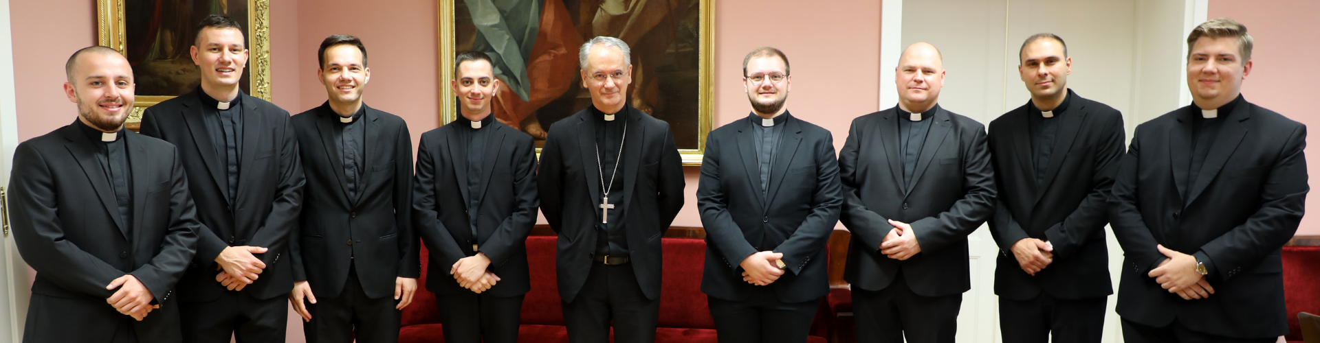 Nadbiskup Kutleša povjerio službe ovogodišnjim mladomisnicima
